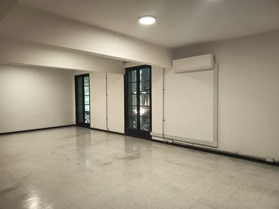 Arriendo Amplia Oficina / Providencia A Pasos Metro Salvador