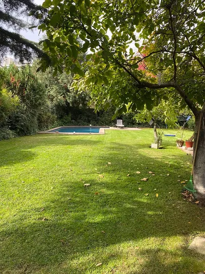 Casa Con Precioso Jardin En Condominio
