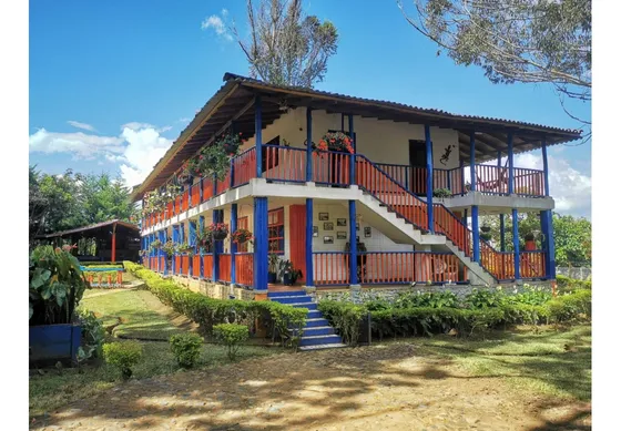 Alquiler Finca Villa Martha Casa Grande  Restrepo Valle Del Cauca