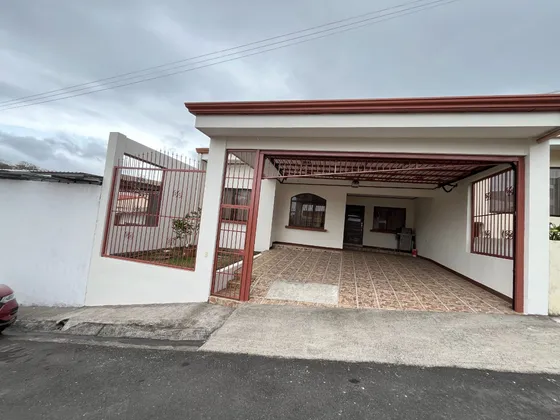 Vendo Casa En San Pablo, Residencial Privado Con Seguridad, Casa De 1 Piso, Con Patio