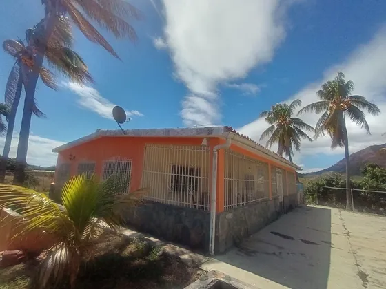  Finca De 4,5 Hec Con Piscina Y Estacionamiento Se Vende En San Casimiro - Sur Aragua Valle Morin