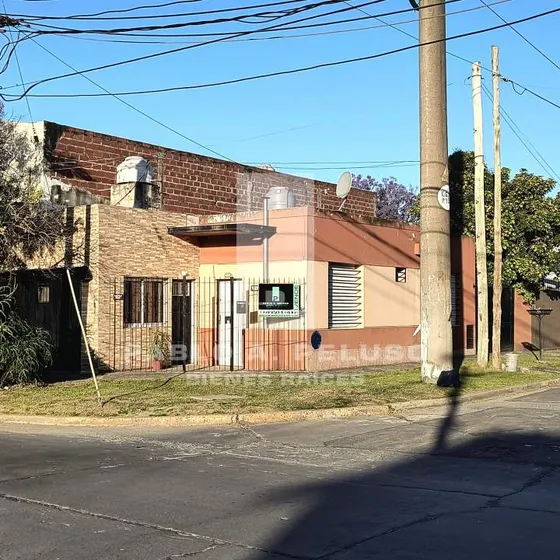 Venta Casa 3 Ambientes. Merlo. Zona Oeste. Buenos Aires. 