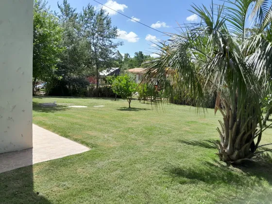 Casa En Venta De 3 Dormitorios En El Tesoro (ref: Bpv-10025)