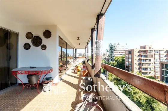 Departamento En Venta De 4 Dorm. En Providencia