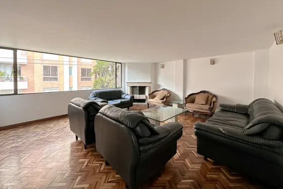 Apartamento En Venta En Santa Barbara Occidental-usaquén. Cod V1780