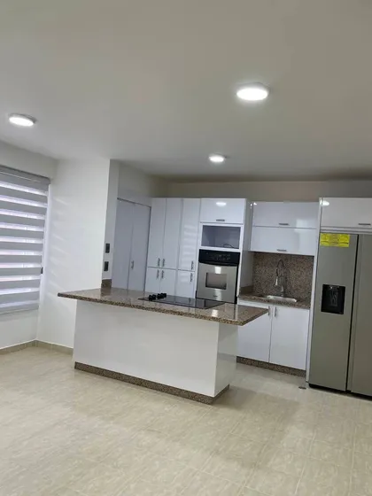 En Venta Apartamento Doral Country Cod 284054