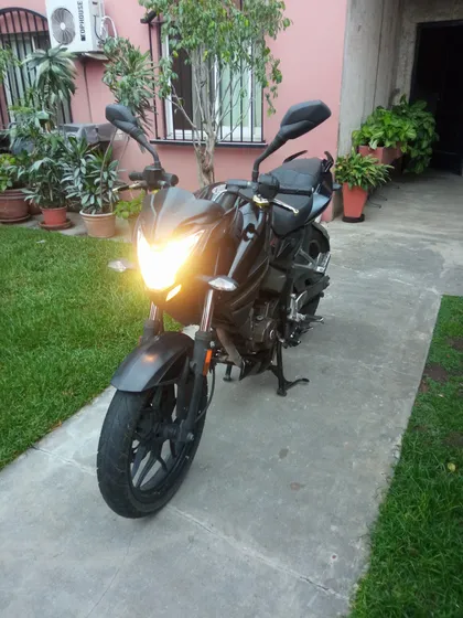 Bajaj Rouser Ns 200 2017