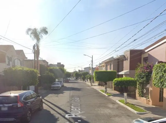 Casa En Remate Bancario C. Puerto Yavaros, Monumental, 44320 Guadalajara, Jal. -jcbb2