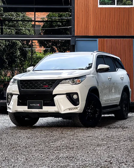 Toyota Fortuner 2.4 Street At 7as Sw4