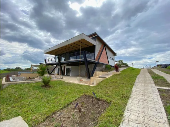 Casa Campestre Para Estrenar En Renta - Entre Circasia Y Salento