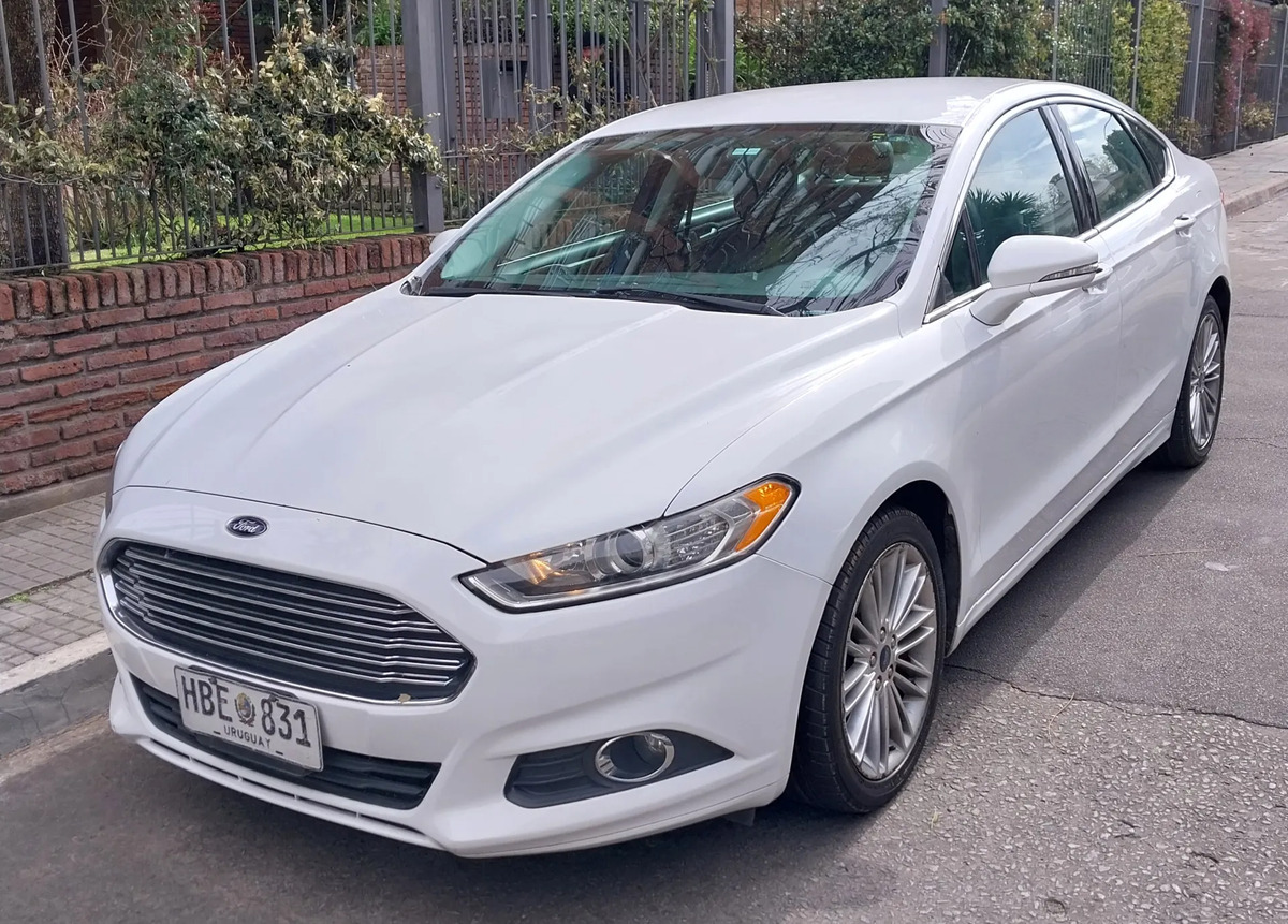 Ford Fusion 2.0 Se Luxury Plus L4//t At