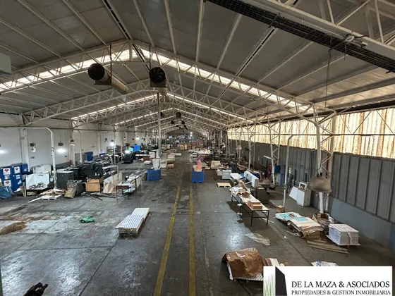 Bodega  Atractiva  Ubicacion
