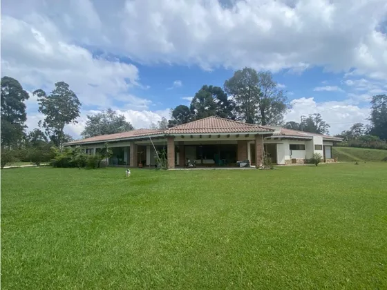 Venta Casa Finca Moderna Rionegro Llanogrande Vilachuaga. 