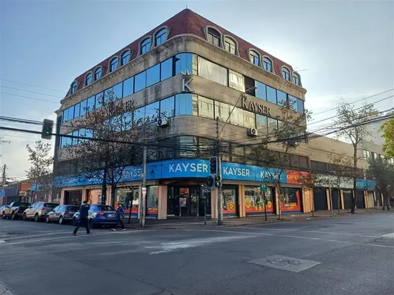 Venta Edificio Con Oficinas Y Locales, Stgo. Id 70.149-lin