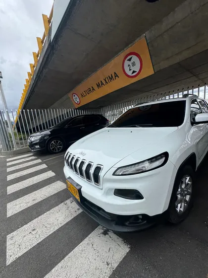 Jeep Cherokee 3.2 Longitude