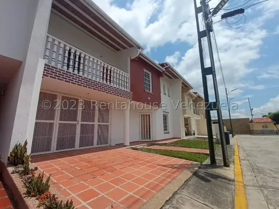 Yosmary Armas - En Venta Casa En Los Samanes, Cabudare/rah Centroccidente/23-19687