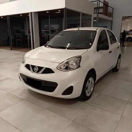 Nissan March 1.6 Active 107cv
