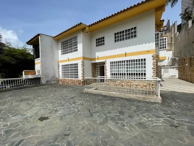 Amplia Casa En Venta Urb. Miranda, Negociable!. 25-14353 Ec