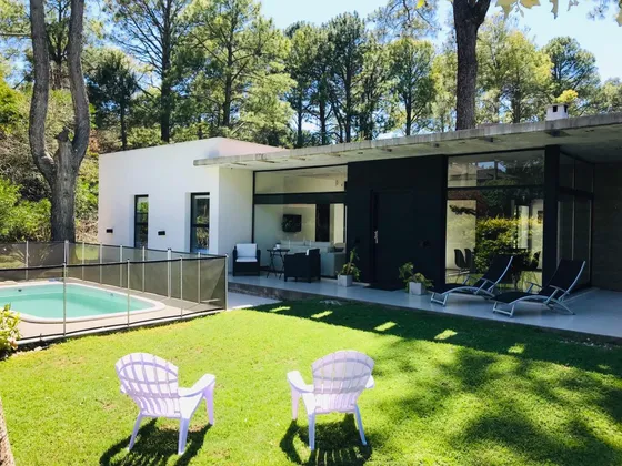 Carilo Junio Super Semana De Vacaciones Moderna , Pileta Full  Wifi100  Parrilla Alarma 6/7 Pax 2suites 