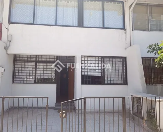 Casa Venta De 4 Dorm. En Santiago, Cerca A Metro Sta Isabel