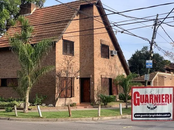  Chalet 4 Ambientes (parque Johnston  Hurlingham)