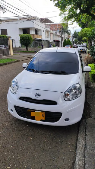 Nissan March Emotion