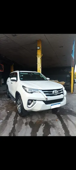 Toyota Hilux Sw4 2.8 Srx 177cv 4x4 7as At