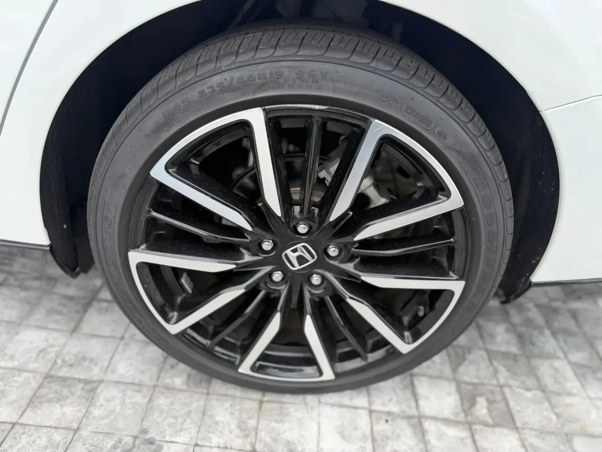 Honda Accord 2025 Touring Hev