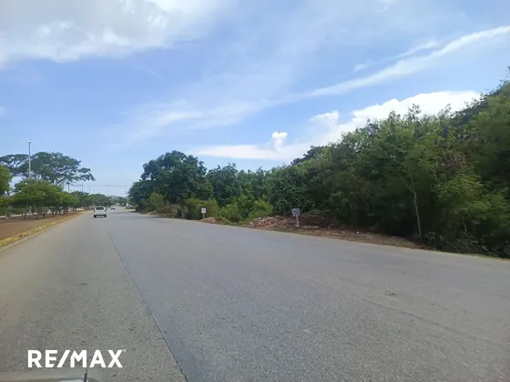 Re/max 2 Mil Vende Terreno Completo, En Avenida Luisa Caceres Arismendi, Caserio Espinoza, Nueva Esparta, Isla De Margarita