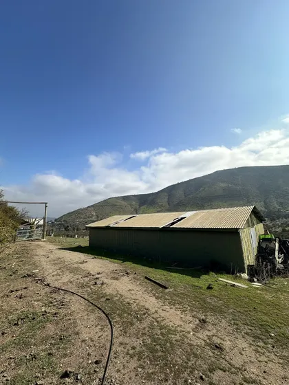 Encantadora Parcela Con Casa Y Derechos De Agua