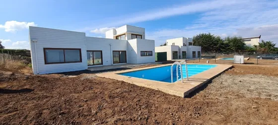 Punta De Piedra, Casa Nueva