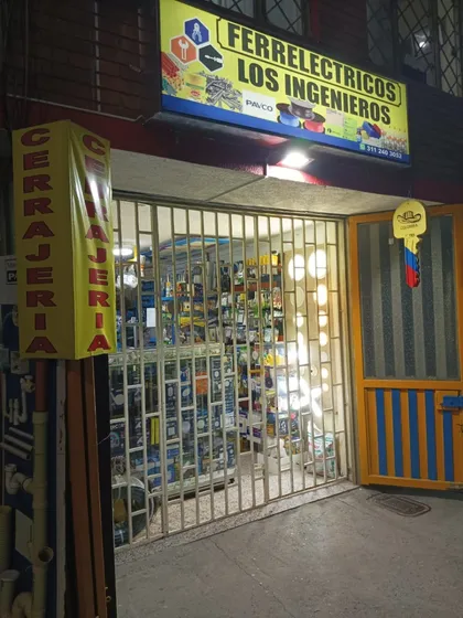 Ferretería En Venta, Barrio Tabora. Oportunidad Única