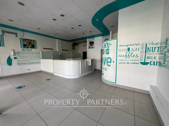 Local Comercial En Segundo Nivel En Barrio Brasil