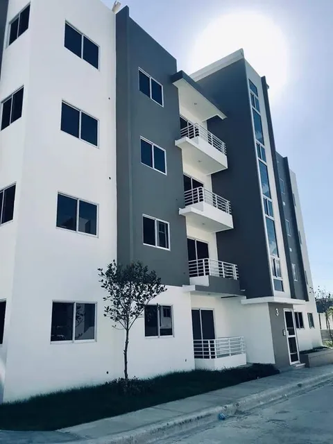 Dios! Alquilo ! Av. República De Colombia! A Pasos Del Bravo Y Patio Colombia