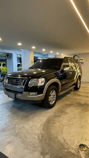 Ford Explorer Edie Bauer