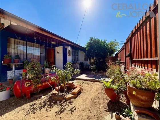 Casa En Venta De 4 Dorm. En Villa Alemana
