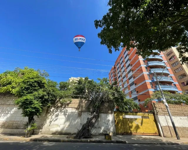 Terreno En Calle Campo, Con Zona Residencial, Natural, Con Vista A La Calle
