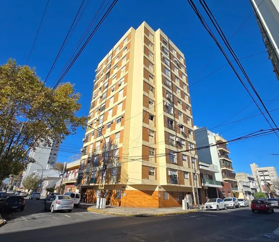 Venta Departamento De 3 Ambientes En Lanús Este