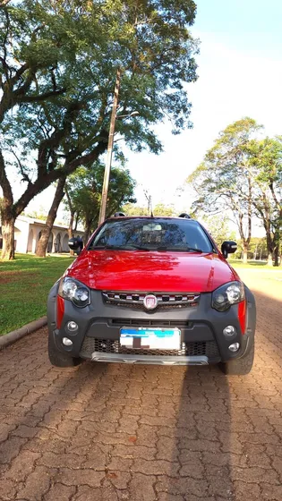 Fiat Strada 1.8 16v Adventure Cab. Dupla Flex 3p