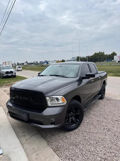 Ram 1500 5.7 Laramie Nigth Edition