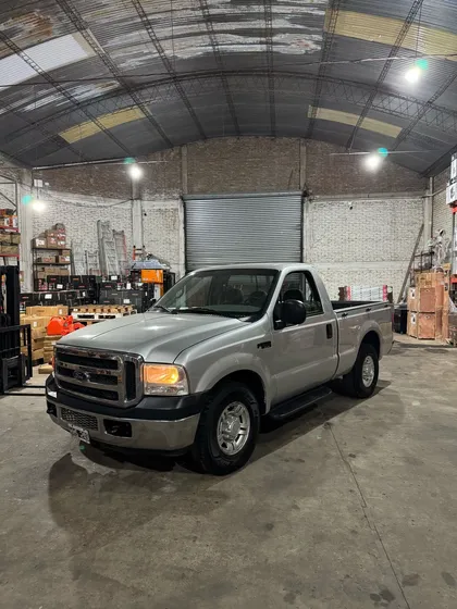 Ford F-100 3.9 Cab. Simple Xlt 4x2