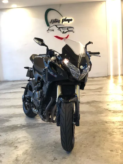 Benelli Trek 899 2014 *cj*