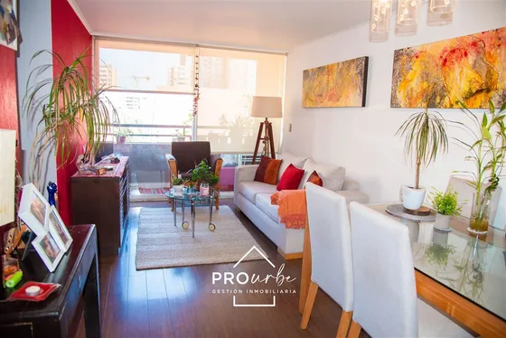 Departamento En Venta De 2 Dorm. En Santiago
