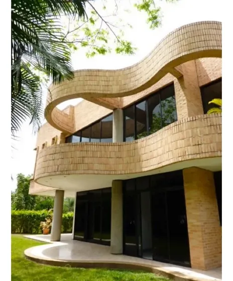 En Venta/alquiler 3 Casas, C/u 700m2 7h/7b/3p El Peñon 3081
