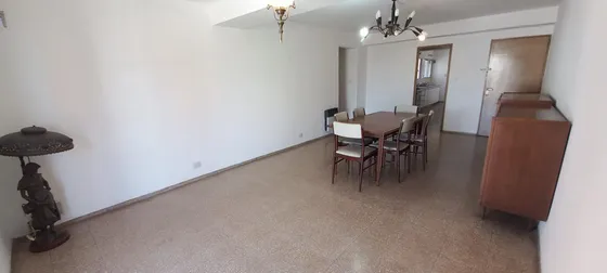 Apto Credito -4 Dormitorios Balcon - Bolivar 300 - B° Centro-zona Tribunales