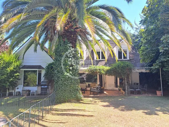 Casa En Venta De 5 Dorm. En Lo Barnechea