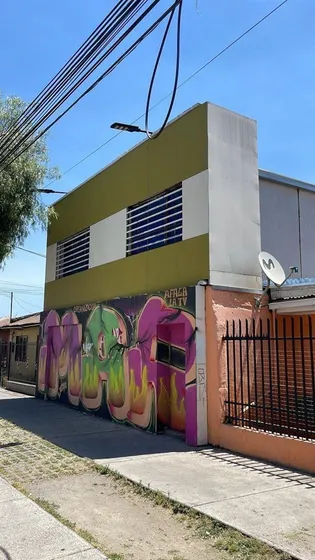 Hermoso Y Amplio Local En Departamental Con Clotario Blest