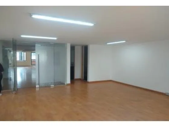 Oficina 343 M2 En Arriendo, Av. Chile, Zona Empresarial Y Financiera