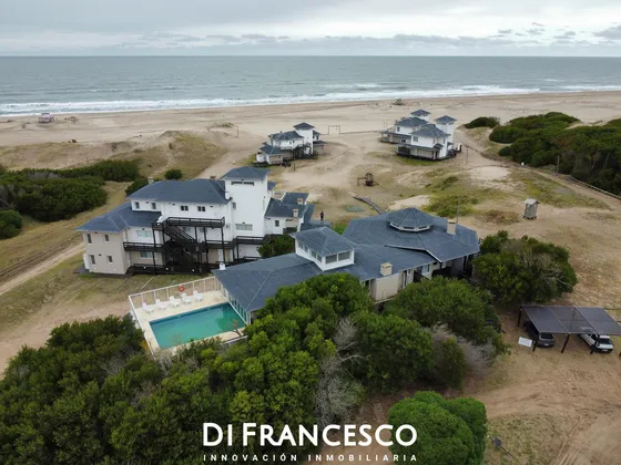 Departamento En Venta Frente Al Mar En Mar De Las Pampas - Full Amenities