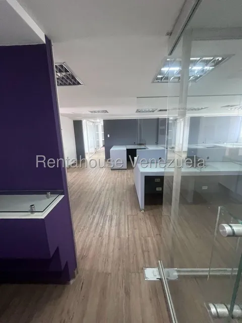 Amplia Oficina En Alquiler, Oportunidad, Urb. Campo Alegre Frente Centro Lido, Av. Francisco De Miranda